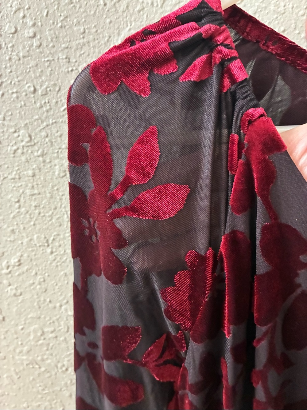 Taylor Women’s 10 Burgundy Floral Velvet Burnout V-Neck Long Sleeve Dress - Picture 4 of 8